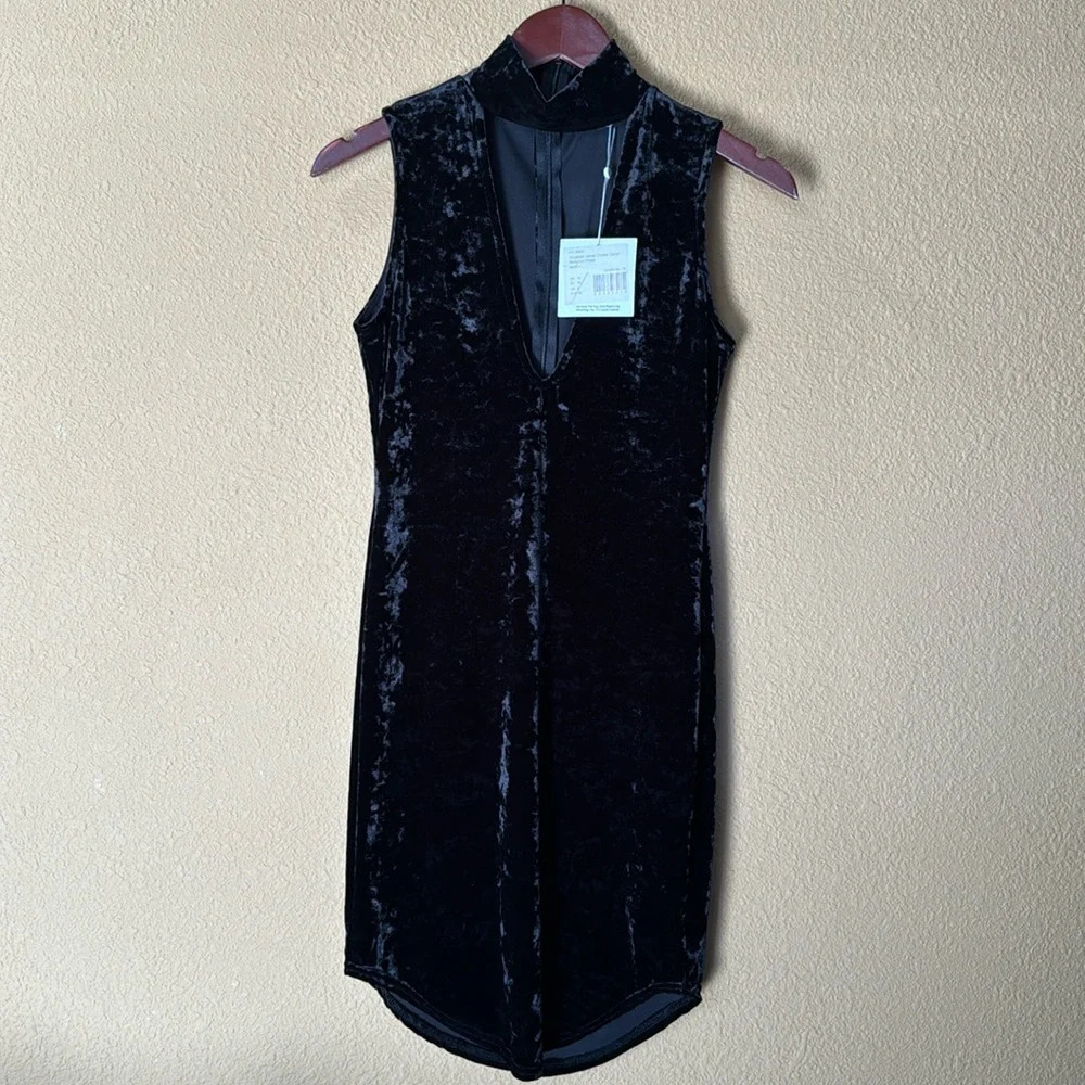 MISSGUIDED Crushed Velvet Choker Detail Bodycon Dress Black. M - Picture 2 of 11